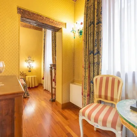 Cà Valeri Couette-café 3*