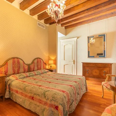 فندق مبيت وإفطار Ca Valeri 4*