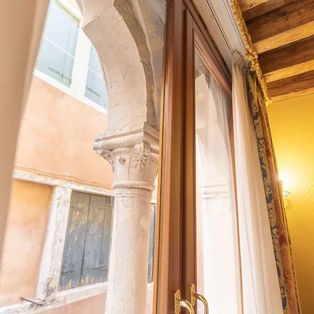 Bed & Breakfast Ca Valeri 4*